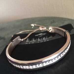 Nicole Miller Crystal All around Adj. Bracelet